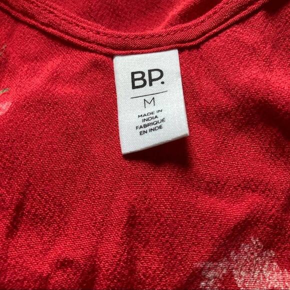 new Cherry Red Crop Top size M w/ Dainty Flowers Dipped Neckline - Picture 3 of 7